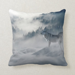 Weißer Winterwolf im Schneekissen Kissen