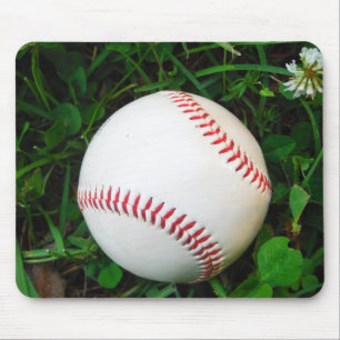 Weißes Baseball mit rotem Stich Mousepad