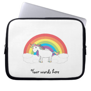Weißes Einhorn auf Regenbogen und Wolken Laptopschutzhülle