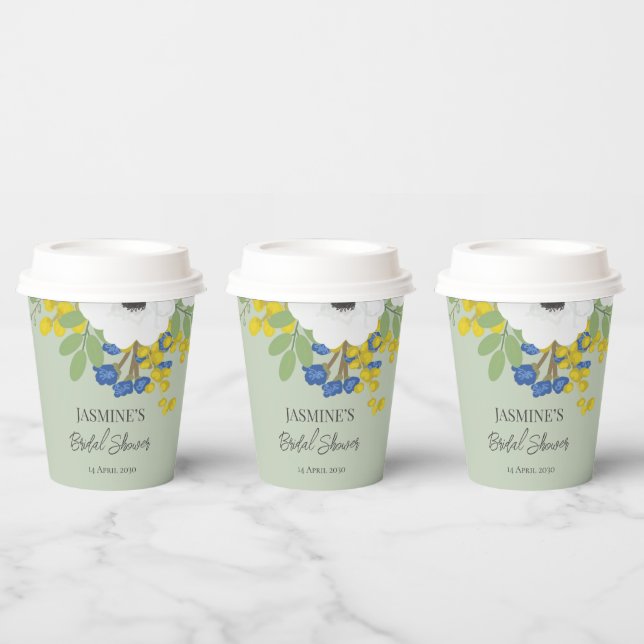 Weißes Frühlingsfloral Bouquet Brautparty Pappbecher (Multi)