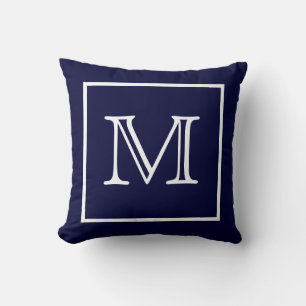 Weißes gerahmtes blaues Monogramm-Amerikaner MoJo Kissen