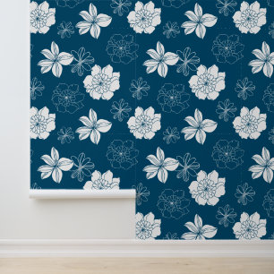 Weißes grafisches Blumenmuster in Blau Tapete