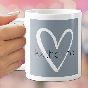 Weißes Herz auf dumpfes blaues Monogramm Kaffeetasse