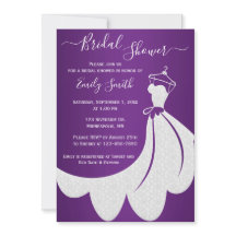 Weißes Hochzeitskleid auf Lila Brautparty