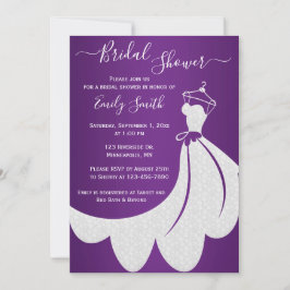 Weißes Hochzeitskleid auf Lila Brautparty Einladung
