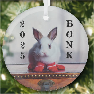 Weißes Kaninchen auf antikem Holzstamm Ornament Aus Glas