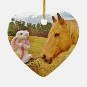 Weißes Kaninchen und Gelbes Pferd Keramik Ornament