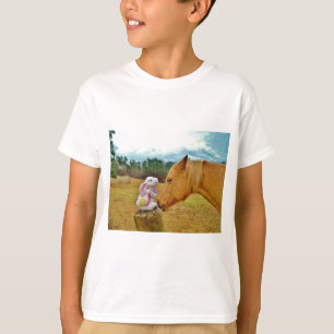 Weißes Kaninchen und Gelbes Pferd T-Shirt