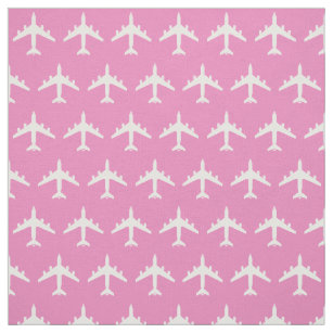 Weißes KC-135-Tankflugzeug auf rosa Stoff