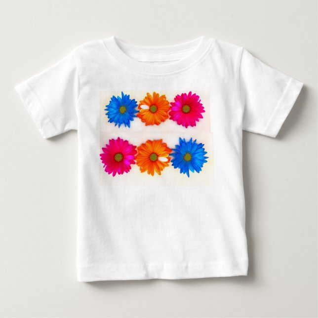 WEISSES KLEINKIND KRÄUSELTE KLEID MIT EINEM BABY T-SHIRT (Vorderseite)