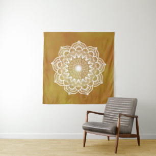 Weisses Mandala auf goldenem Hintergrund Wandteppich