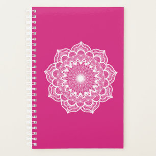 Weisses Mandala auf rosa Hintergrund Planer