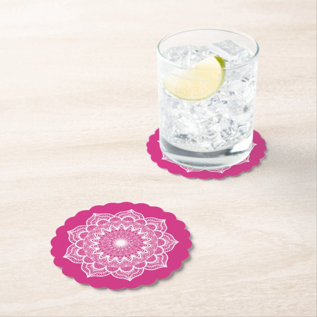 Weißes Mandala auf rosa Hintergrund Untersetzer (Vor Ort)