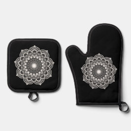 Weißes Mandala auf schwarzem Hintergrund Ofenhandschuh & Topflappen-Set