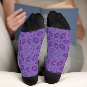Weißes Papier mit wiederholendem Muster Socken