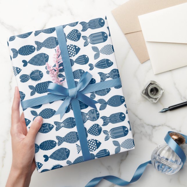 Weißes Papier zum Abwracken von Blauen Fischen Geschenkpapier (Schenken)