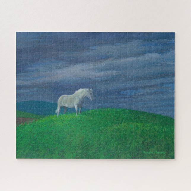 Weißes Pferd erwartet während Sturm - Puzzlespiel (Horizontal)
