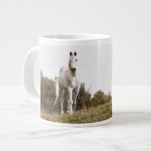 Weißes Pferd Jumbo-Tasse