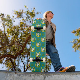 Weißes Pferd mit Goldener Pferdeschuh, Kleeblatt M Skateboard