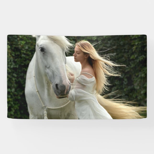 Weißes Pferd und Mädchen Banner (Horizontal)