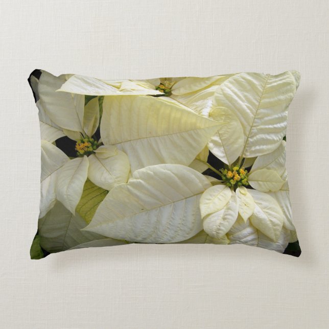 Weißes Poinsettia Akzente Pilze Dekokissen (Vorderseite)