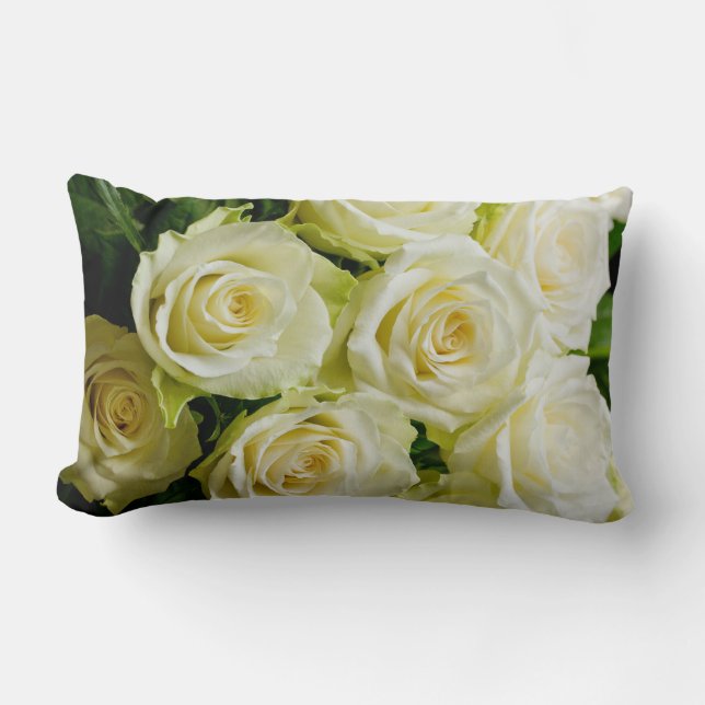 Weißes Rosen-Kissen Lendenkissen (Vorderseite)