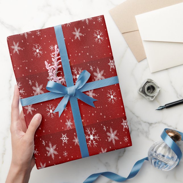 Weißes Schneeflocken und rotes Hintergrundpapier Geschenkpapier (Schenken)