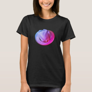 Weißes Tulip Petals Abstrakte Blüte T-Shirt