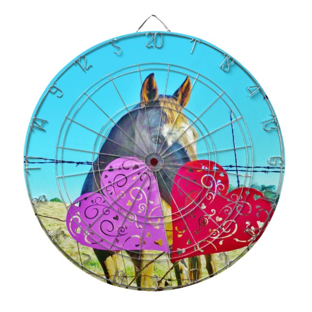 Weißes und braunes Pferd Valentine Hearts Dartscheibe (vorne)