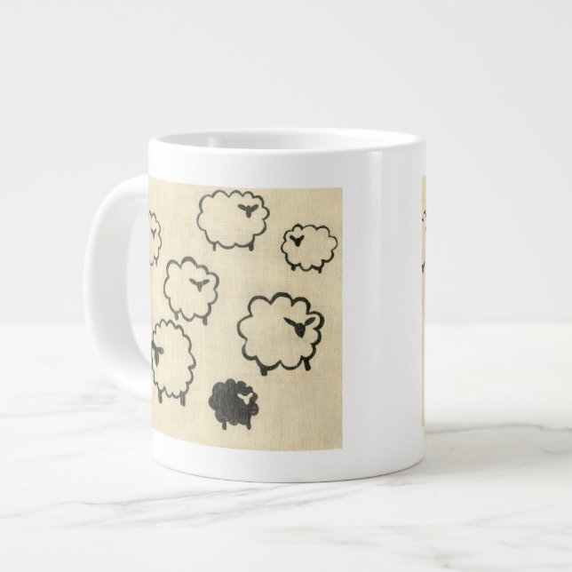 Weißes und schwarzes Schaf auf Creme Hintergrund Jumbo-Tasse (Vorderseite Links)
