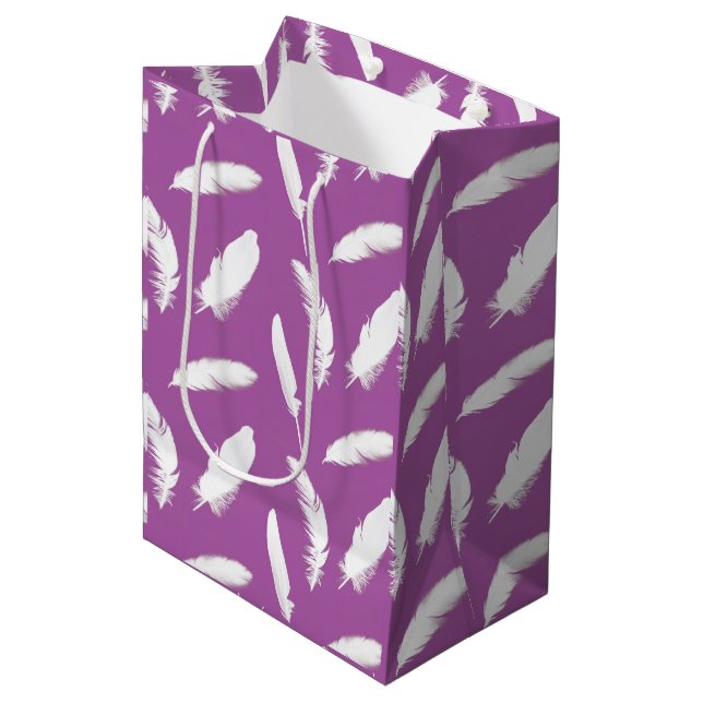 Weißfederdruck auf Amethyst lila Mittlere Geschenktüte (Vorderseite Schrägansicht)