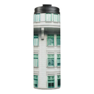 WEISSKONKRETES GEBÄUDE-3 THERMOSBECHER