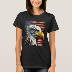 Weißkopfseeadler Auf Amerikanischer Flagge 4. Juli T-Shirt