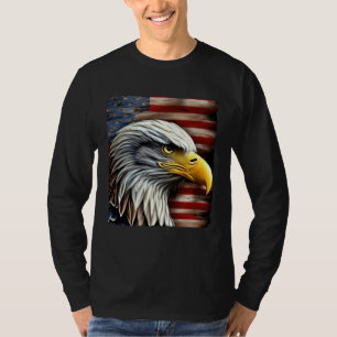 Weißkopfseeadler Auf Amerikanischer Flagge 4. Juli T-Shirt