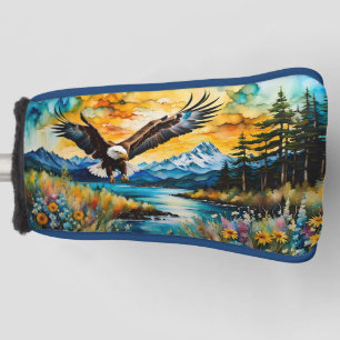 Weißkopfseeadler jagt in Wildblumen Golf Headcover