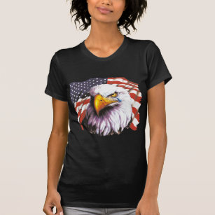 Weißkopfseeadler mit einem Riss - USA-Flagge im T-Shirt