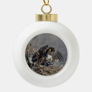 Weißkopfseeadler mit ihrem Baby Keramik Kugel-Ornament