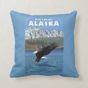 Weißkopfseeadler-Tauchen - Katmai, Alaska Kissen