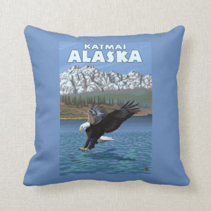 Weißkopfseeadler-Tauchen - Katmai, Alaska Kissen