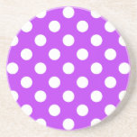 Weißpolka Punkte auf leuchtend lila Getränkeuntersetzer<br><div class="desc">Weißpolka Punkte auf leuchtend lila</div>