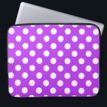 Weißpolka Punkte auf leuchtend lila Laptopschutzhülle<br><div class="desc">Weißpolka Punkte auf leuchtend lila</div>