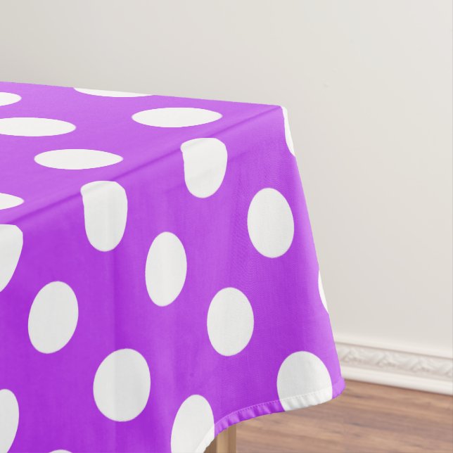 Weißpolka Punkte auf leuchtend lila Tischdecke (Beispiel)