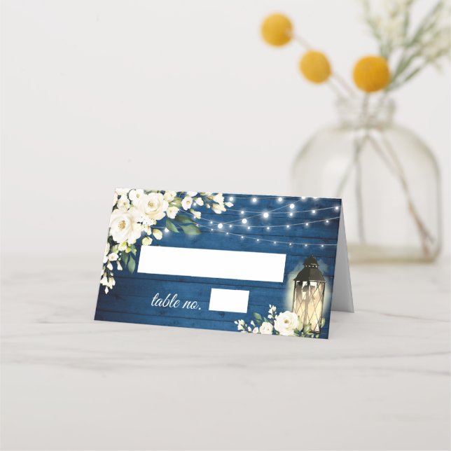 Weißrosen-Blauholz-Laternenholz-Hochzeitstisch Platzkarte (Vorderseite)
