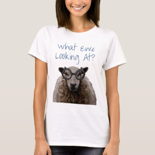Welches Mutterschaf, das betrachtet T-Shirt