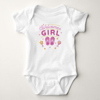 Welcome Baby Girl mit Herz und Fußabdrücken Strampler