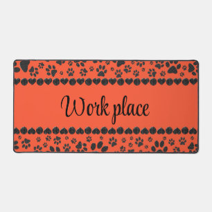 Welcome Dog Paws Black&White Polka Dot Vivid Red Schreibtischunterlage