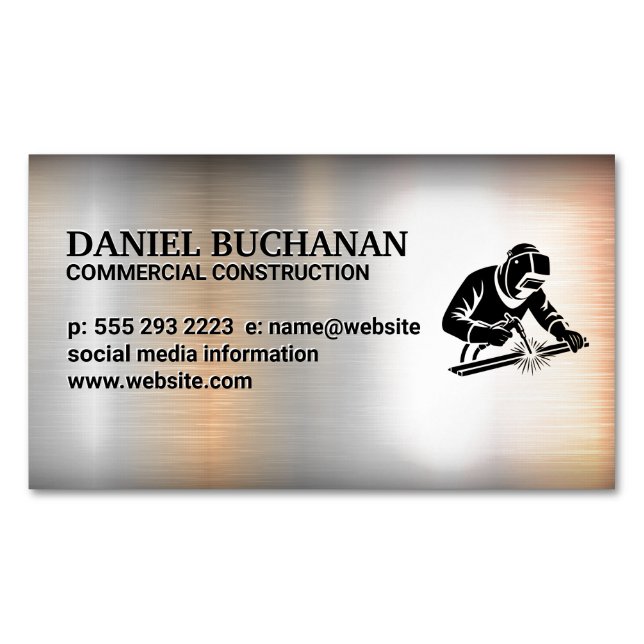 Welder Working on Steel | Metallic Background Magnetische Visitenkarte (Vorderseite)