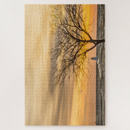 Wellen, die in Ludingtons Licht abstürzen