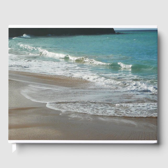 Wellen, die sich am türkisblauen Meer am Strand sa Gästebuch (Vorderseite)