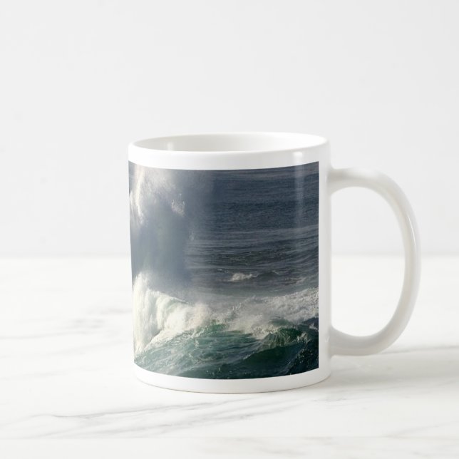 Wellen, die Siegel La Jolla zerschmettern Kaffeetasse (Rechts)